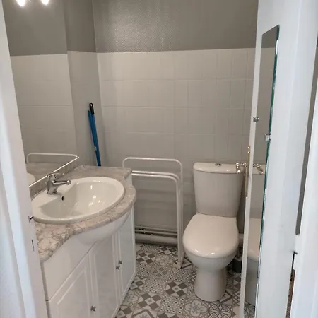 Baltimore Apartment *